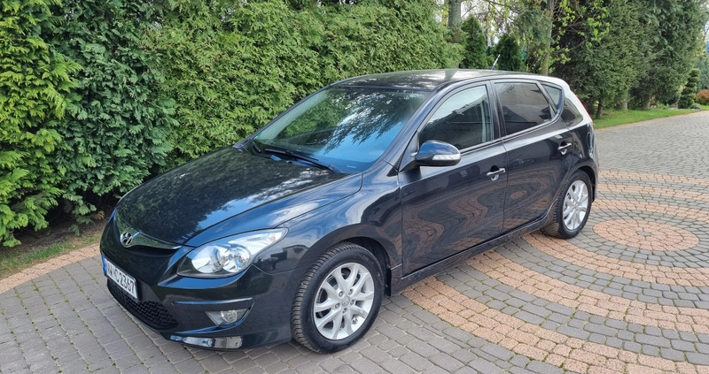 Hyundai I30 cena 22900 przebieg: 125000, rok produkcji 2011 z Tłuszcz małe 497